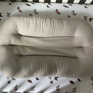 Snuggle Me Organic Infant Lounger EUC